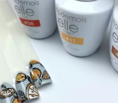 תפוזים על רקע אפור